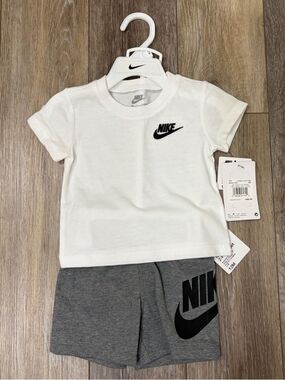 Nike T-shirt & Shorts 12 Months 2-Piece Set NWT
